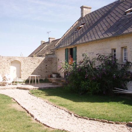 Chambres Et Tables D'Hotes A L'Auberge Touristique Meuvaines Екстериор снимка