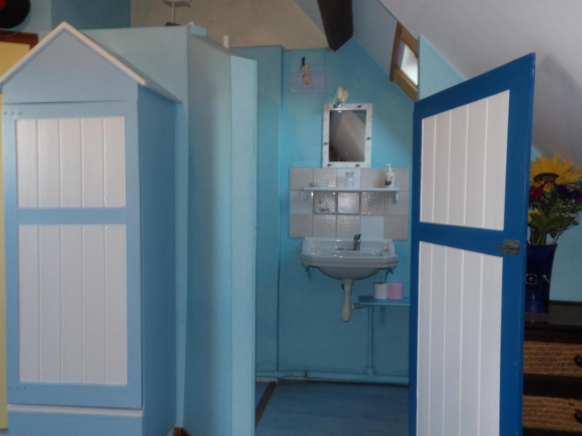 Chambres Et Tables D'Hotes A L'Auberge Touristique Meuvaines Екстериор снимка