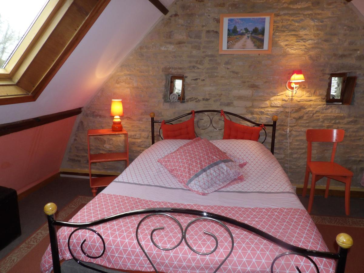 Chambres Et Tables D'Hotes A L'Auberge Touristique Meuvaines Екстериор снимка