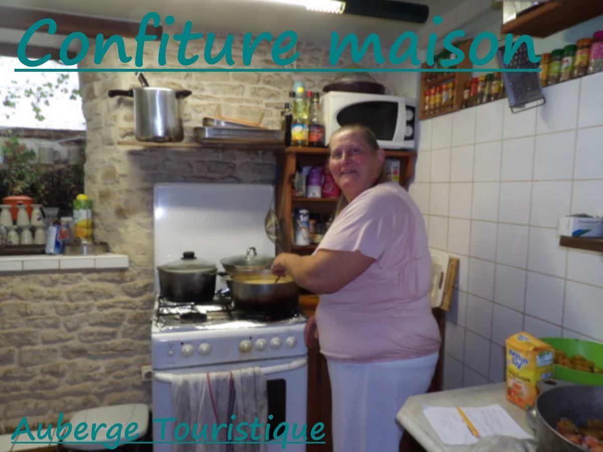 Chambres Et Tables D'Hotes A L'Auberge Touristique Meuvaines Екстериор снимка